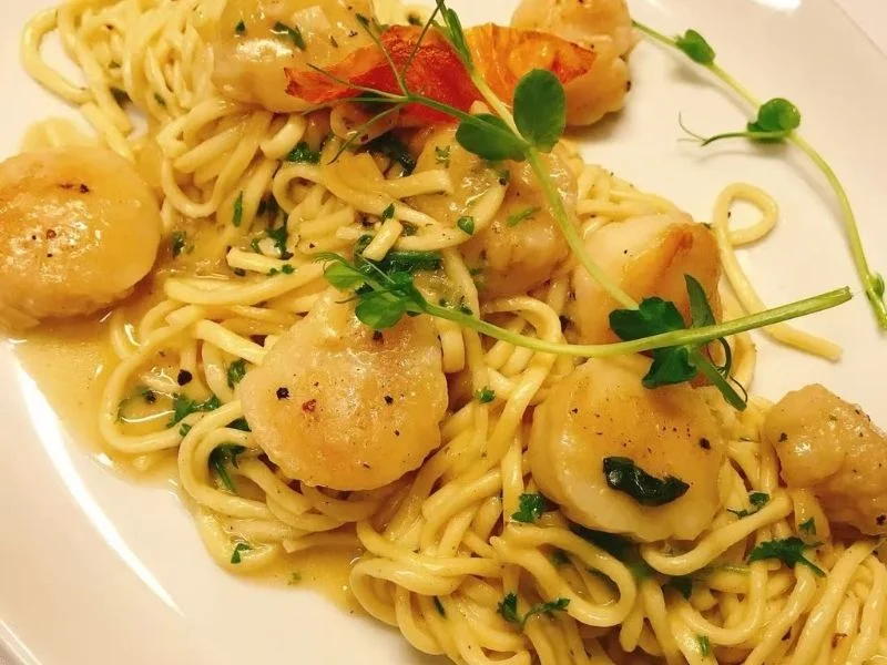 Seafood pasta with prawns and spaghetti